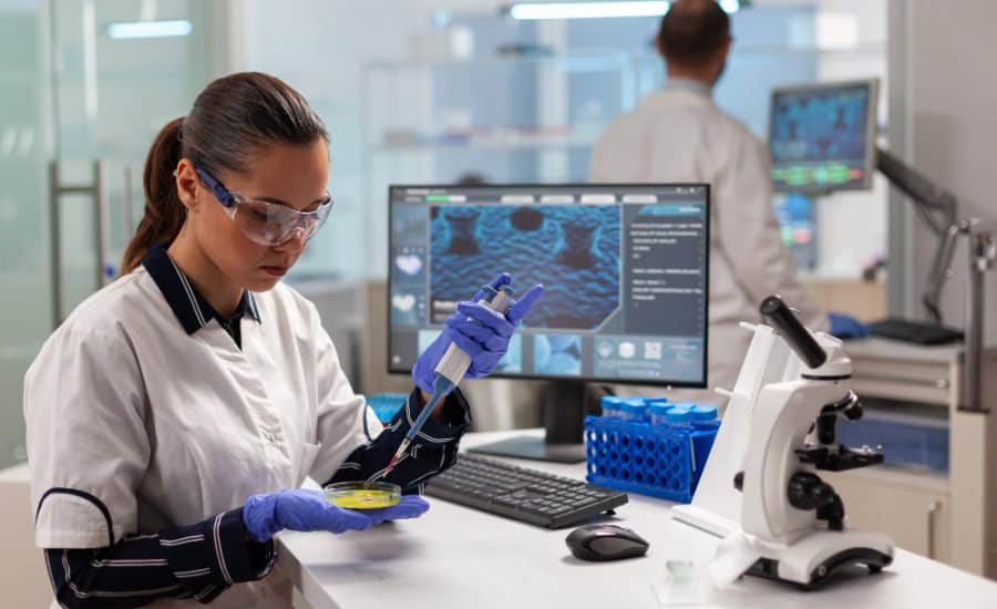 Segurança química em laboratórios de análises clínicas