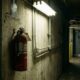Extintor de incêndio em instalação química industrial — Seção 5 da FDS (medidas de combate a incêndio)
